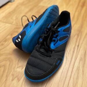 Men’s Adidas Sala - Black color - Shoe size 8 1/2